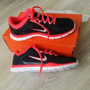 Nike Flex Trainer 4 Women's Size 8.5 WIDE